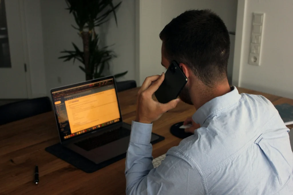Kontakt telefoniczny z klientem podczas outsourcing obsługi zapytań